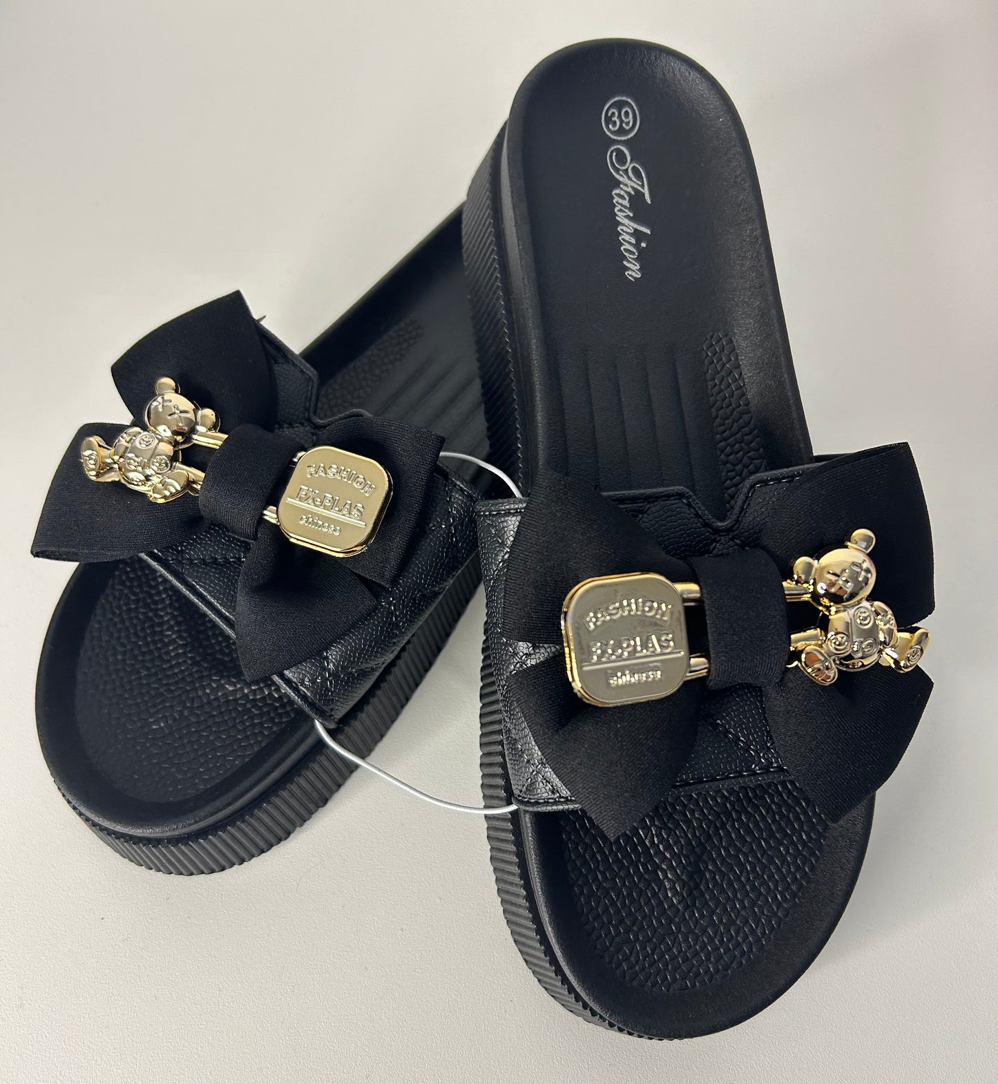 Gouden beer slipper